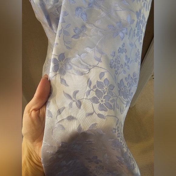 Periwinkle Floral Formal - Picture 4 of 9